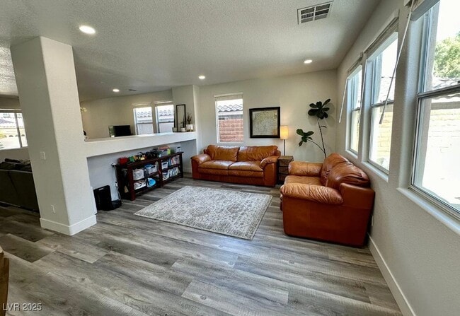 Building Photo - 11057 Village Ridge Ln