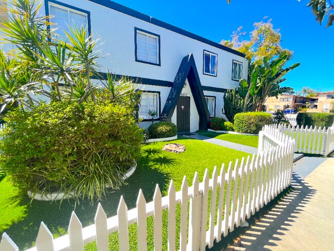 Building Photo - 2403 Louella Ave