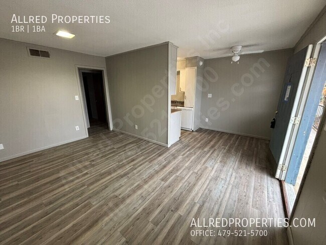 Building Photo - 525 S Duncan Ave