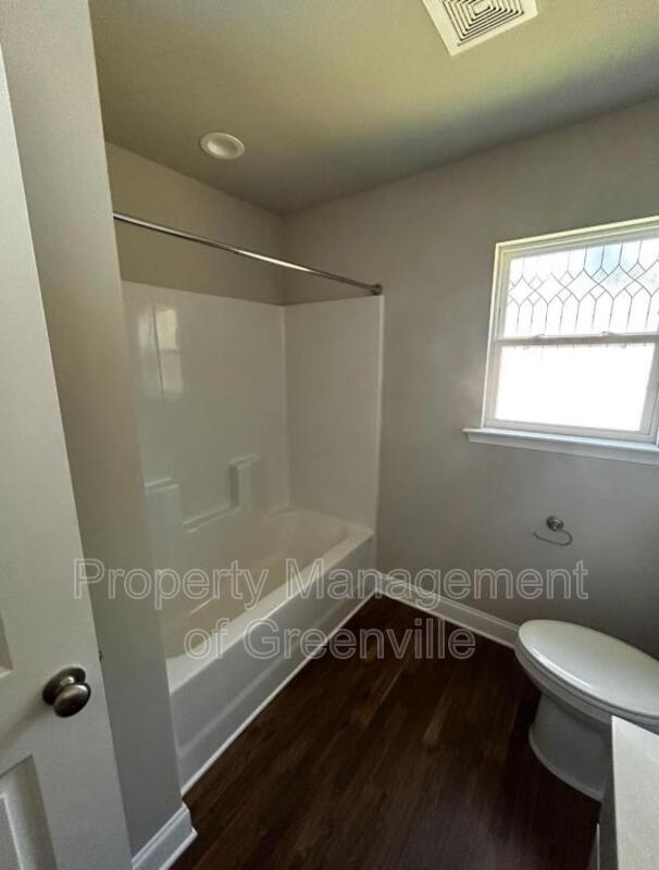 Building Photo - 227 E Church St