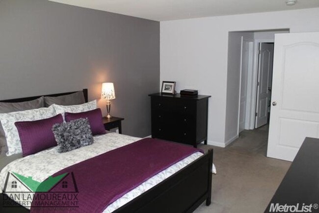 Building Photo - Springlake in Woodland
