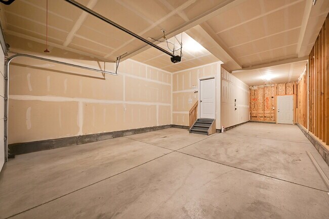 Building Photo - $2,650 - 3 Bed, 2.5 Bath Home in Co Spring...