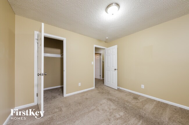 Building Photo - 160 Rhyne Ct