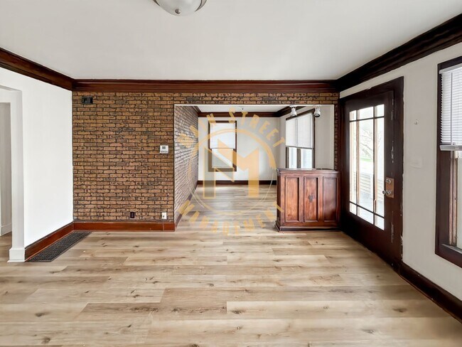 Building Photo - 1311 Madison St