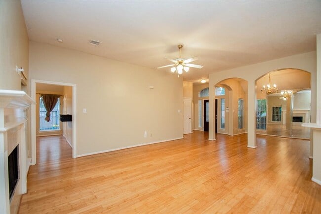 Building Photo - 7731 Las Flores Dr