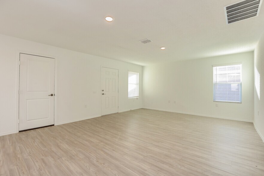 Building Photo - 4439 Emma Way