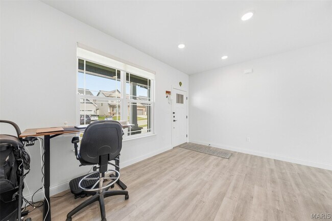 Building Photo - 106 Sommerset Ct