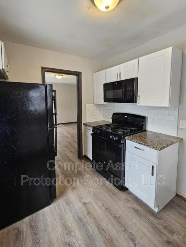 Building Photo - 3145 Pkwy N St