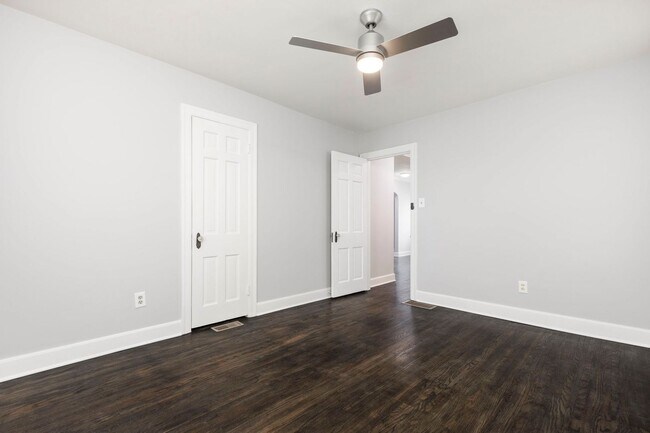 Building Photo - 2664 Kings Hwy