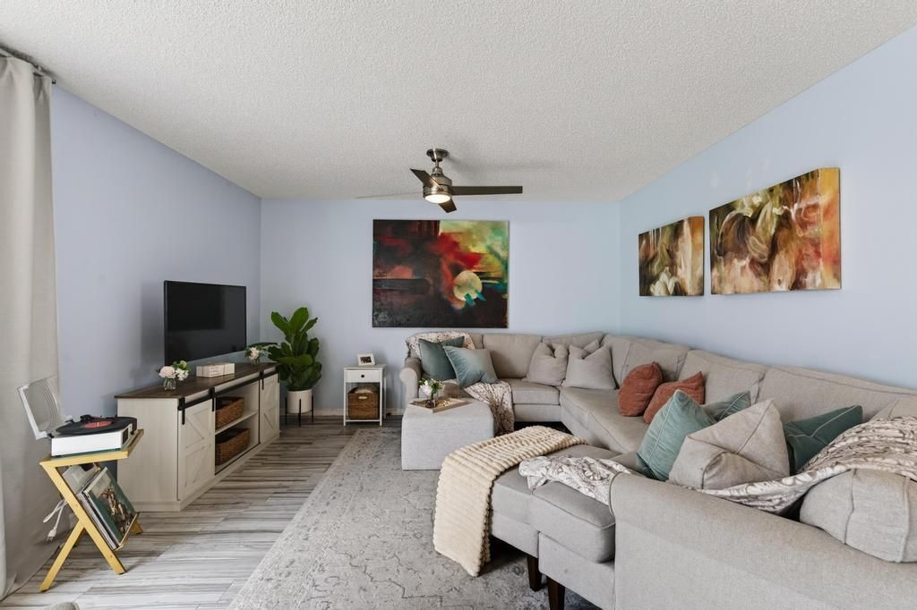 Building Photo - 805 Old Bridge Rd