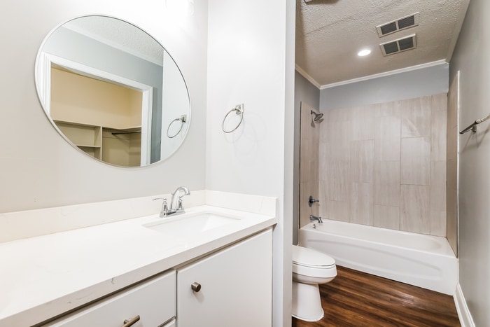 Building Photo - 1606 Edgewood Pl