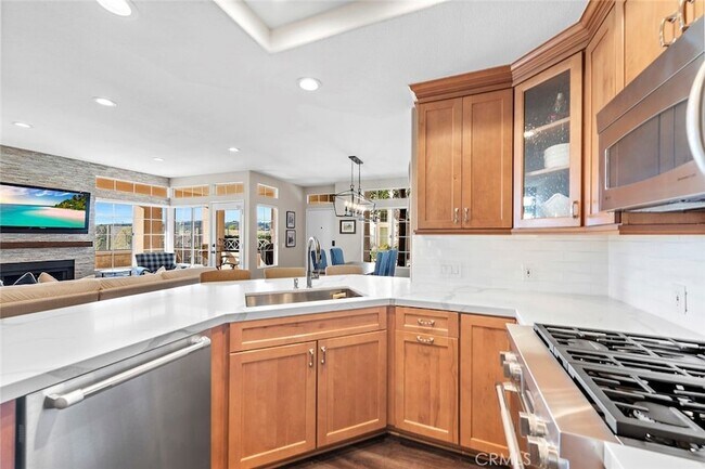 Building Photo - 31 Shorebreaker Dr