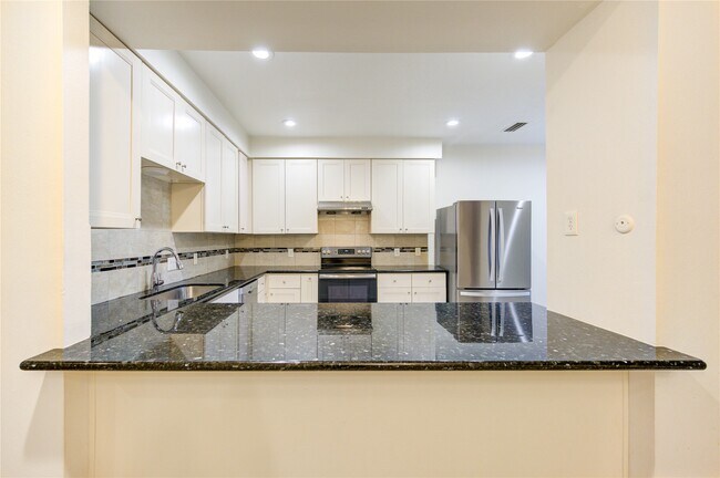 Building Photo - 12625 Memorial Dr