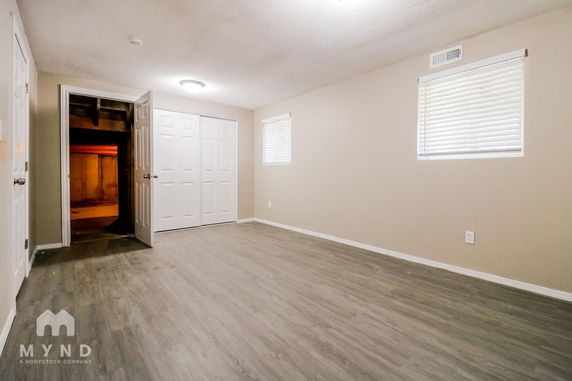 Building Photo - 5888 W Cilma Dr