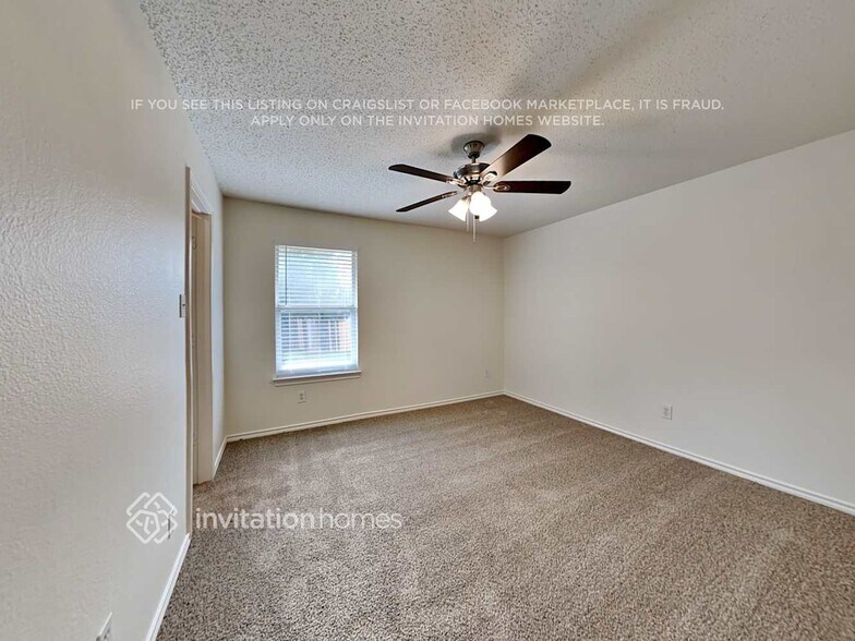 Building Photo - 8418 Sailors St