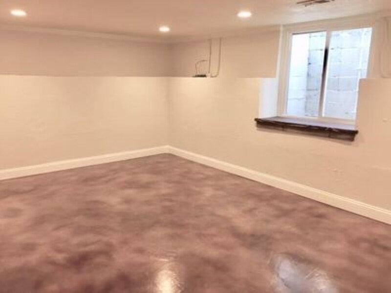 Family room/egress window/LED lighting - 2261 Newark st