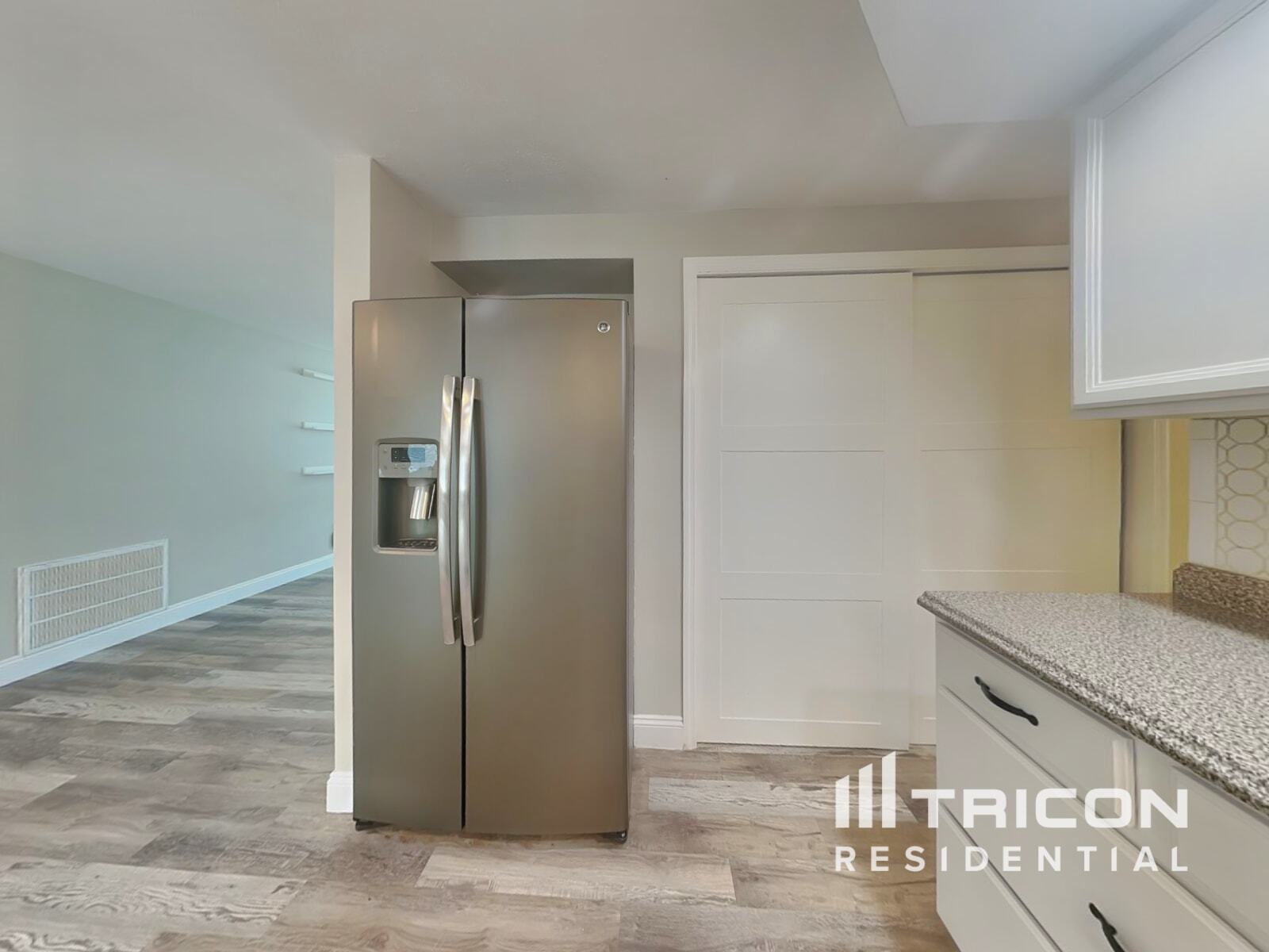 Building Photo - 1715 Scott St