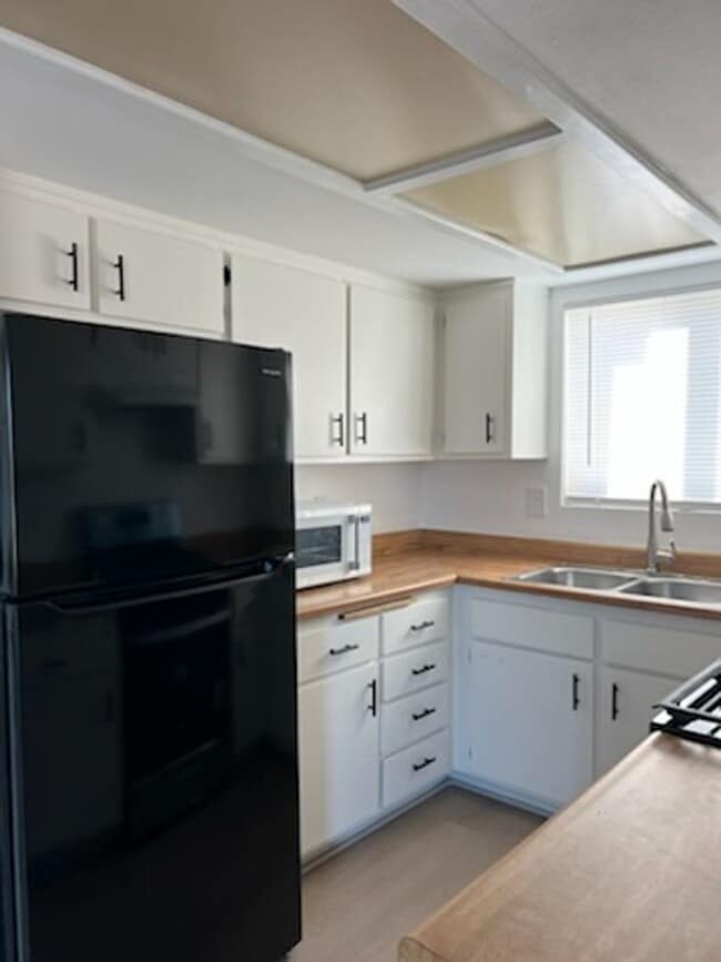 Building Photo - Cozy 2 Bedroom 1 Bathroom Home