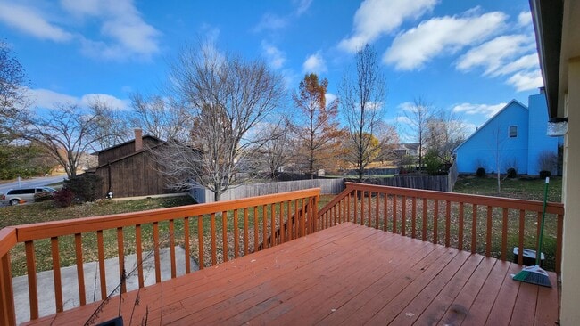 Building Photo - 1009 Sheffield Ct