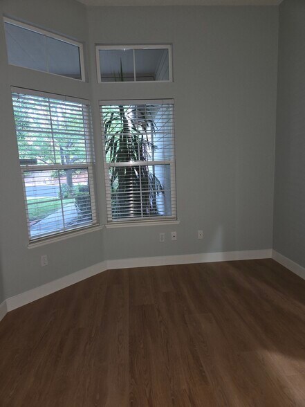 Building Photo - 5534 New Vista Dr