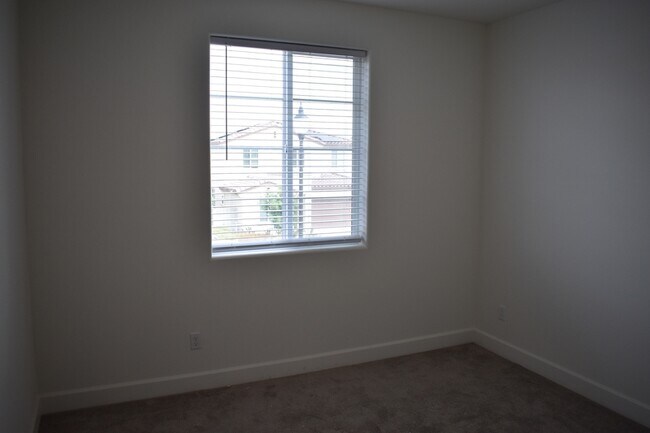 Building Photo - 8168 Oxbow Lndg Lp