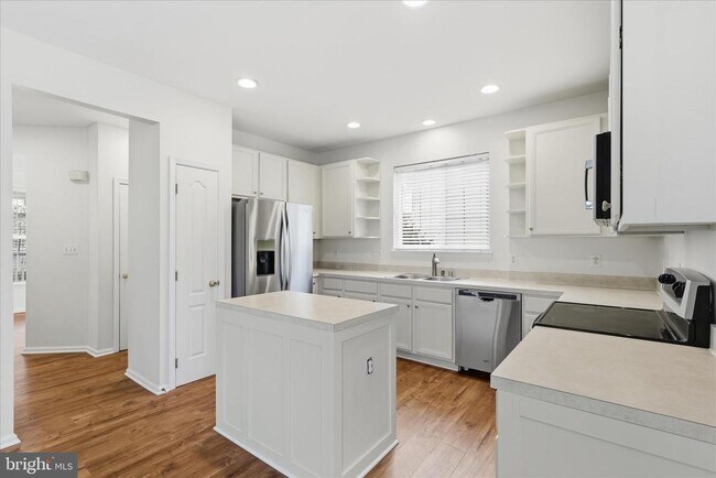 Building Photo - 43438 Oxen Ln