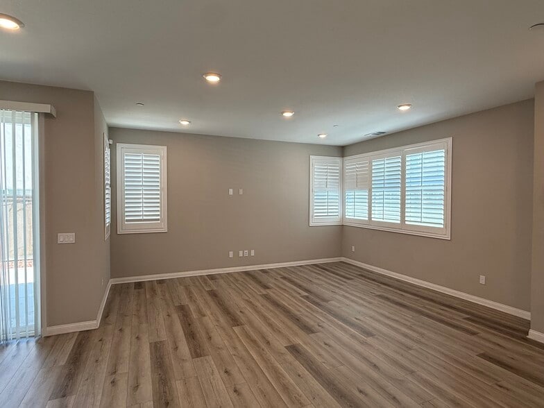 Building Photo - 1767 Whitmore Loop