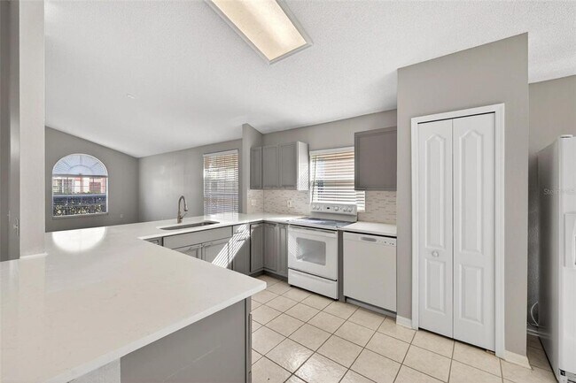 Building Photo - 938 Jadestone Cir