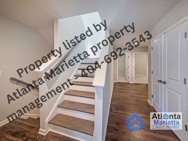 Building Photo - Spacious & Stylish 4BR/3.5BA Townhome Near...