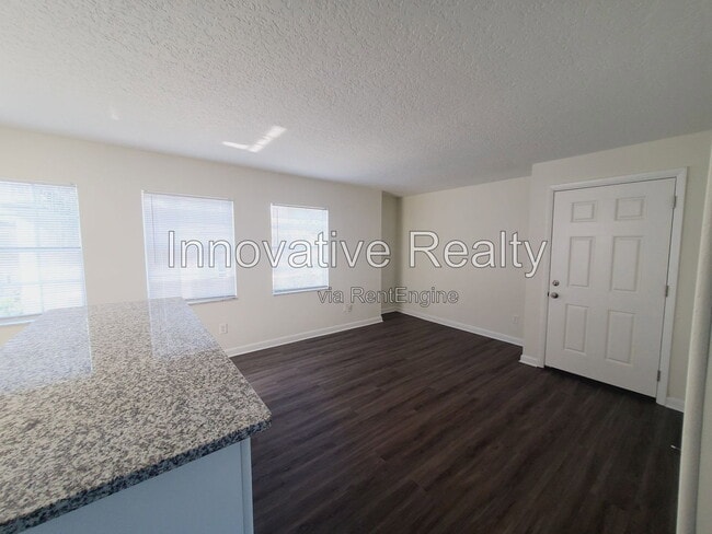 Building Photo - 5266 Davisson Ave