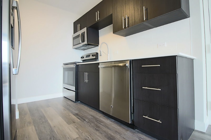 Building Photo - 1 E Delaware Pl