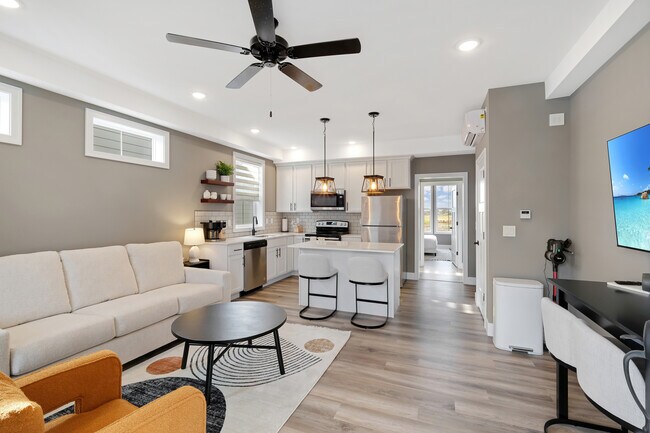 Building Photo - 214 Great Loop E Dr