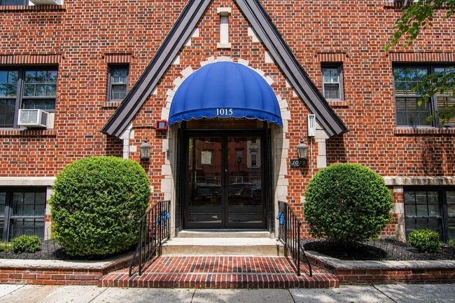 Building Photo - 1015 Washington St