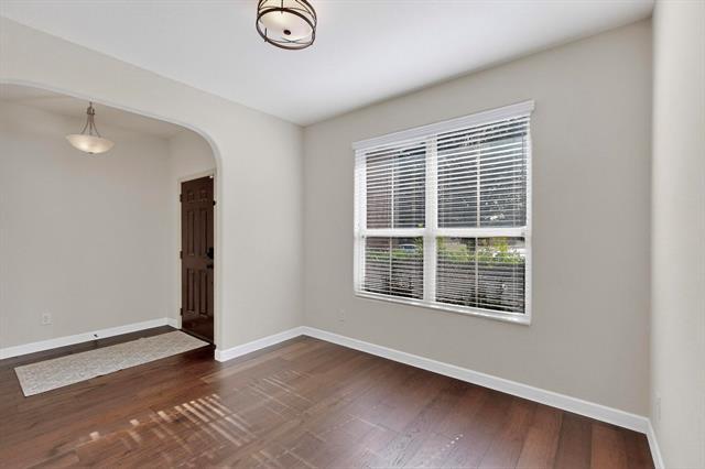 Building Photo - 1801 Velarde Rd