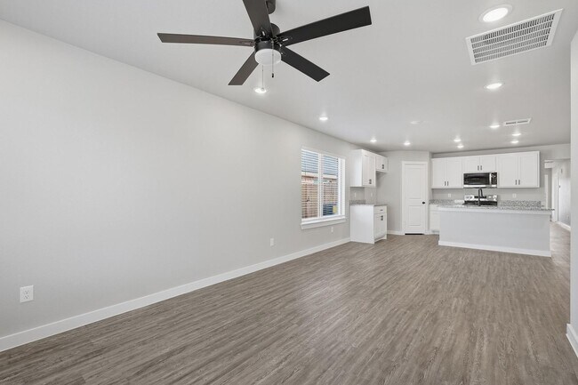 Building Photo - Modern Duplex Living | $2,550 | Available June 5 Near Stargate