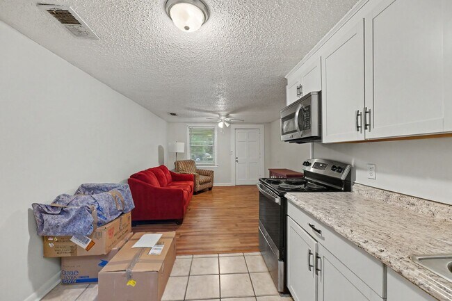 Building Photo - 4202 Barnwell Ave