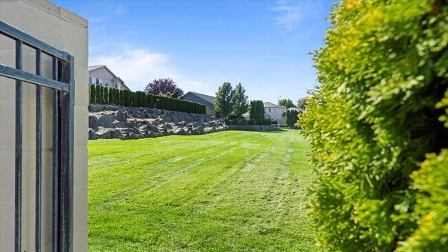 Building Photo - 8731 W Skagit Ave