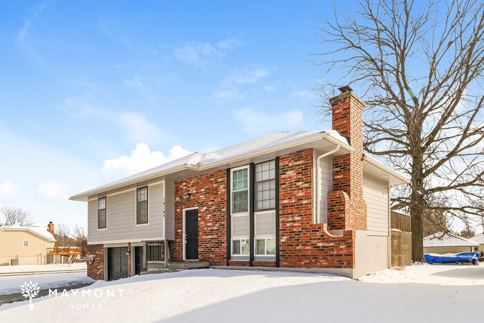 Building Photo - 19145 E 14th St N