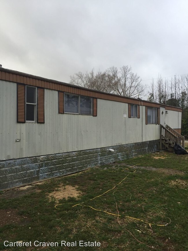 Primary Photo - 1004 Lake Rd