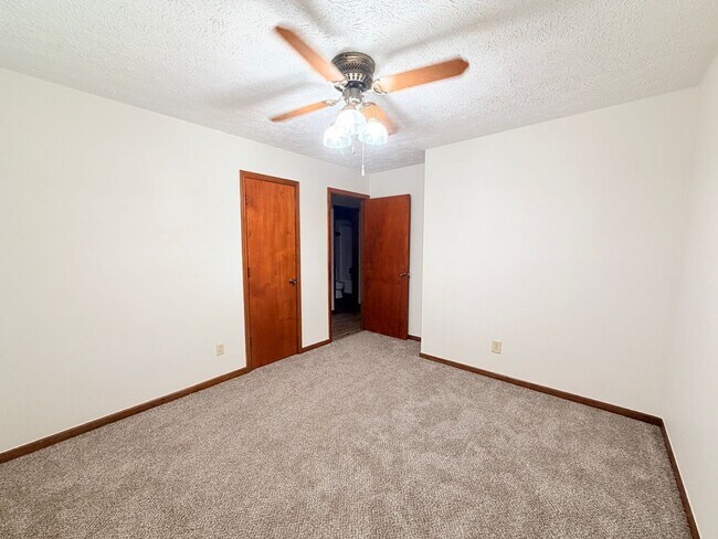 Building Photo - 378 Boonesboro Rd