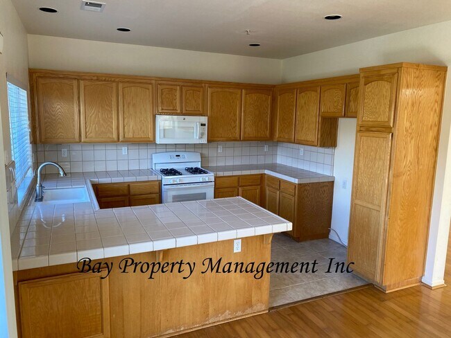Building Photo - 26418 Honor Ln