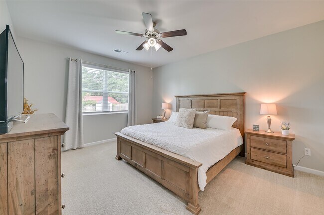 Building Photo - 7046-7046 Sideboard Xing