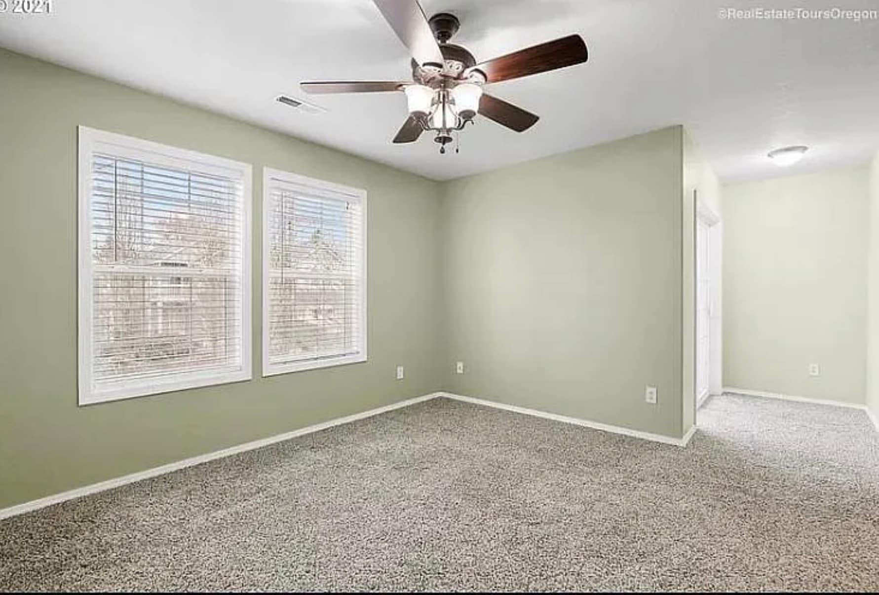 Building Photo - 5615 NE 75th Ave