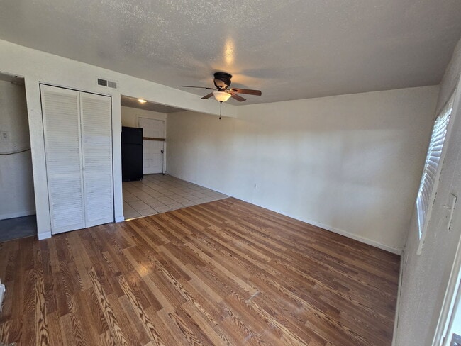 Building Photo - 507 St Robert Dr