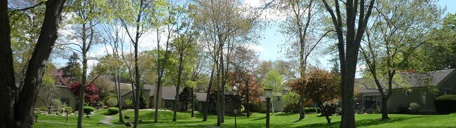 Building Photo - 114 Heritage Vlg