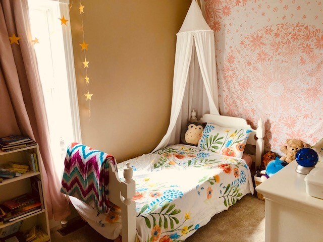 bedroom - 532 W 1st St