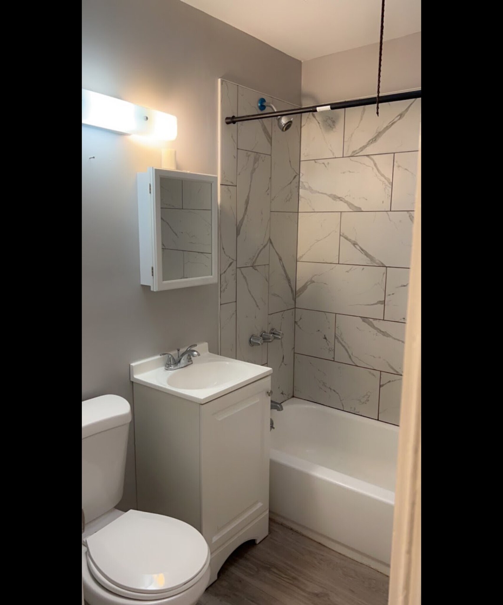 Building Photo - 5931 N Warnock St