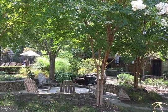 Building Photo - 4653 Lambert Dr