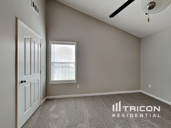 Building Photo - 5312 Catrina Way