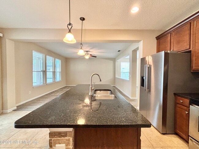 Building Photo - 850 Quiet Stone Ln